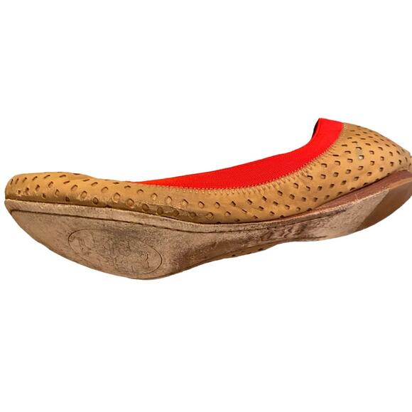 Tory Burch Size 6.5 Caroline tan flats with red elastic trim and golden logo - Picture 10 of 16